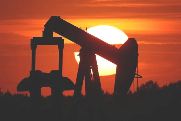 Giá xăng dầu hôm nay (25-3): Tăng tốc sau 3 phiên lao dốc