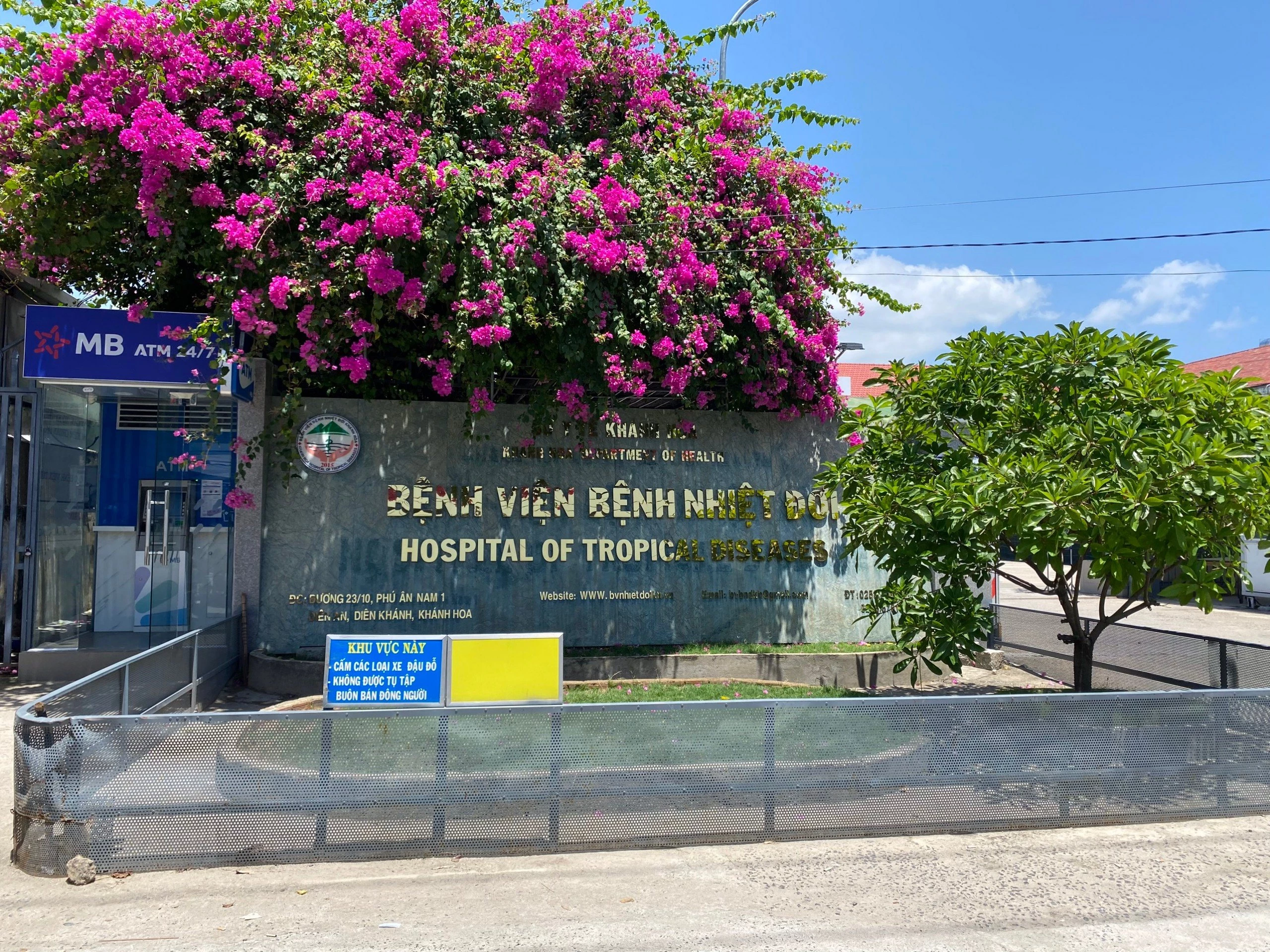 5 mẫu bệnh phẩm lấy từ đàn gia cầm nhà bệnh nhân nhiễm cúm A/H5 cho kết quả âm tính