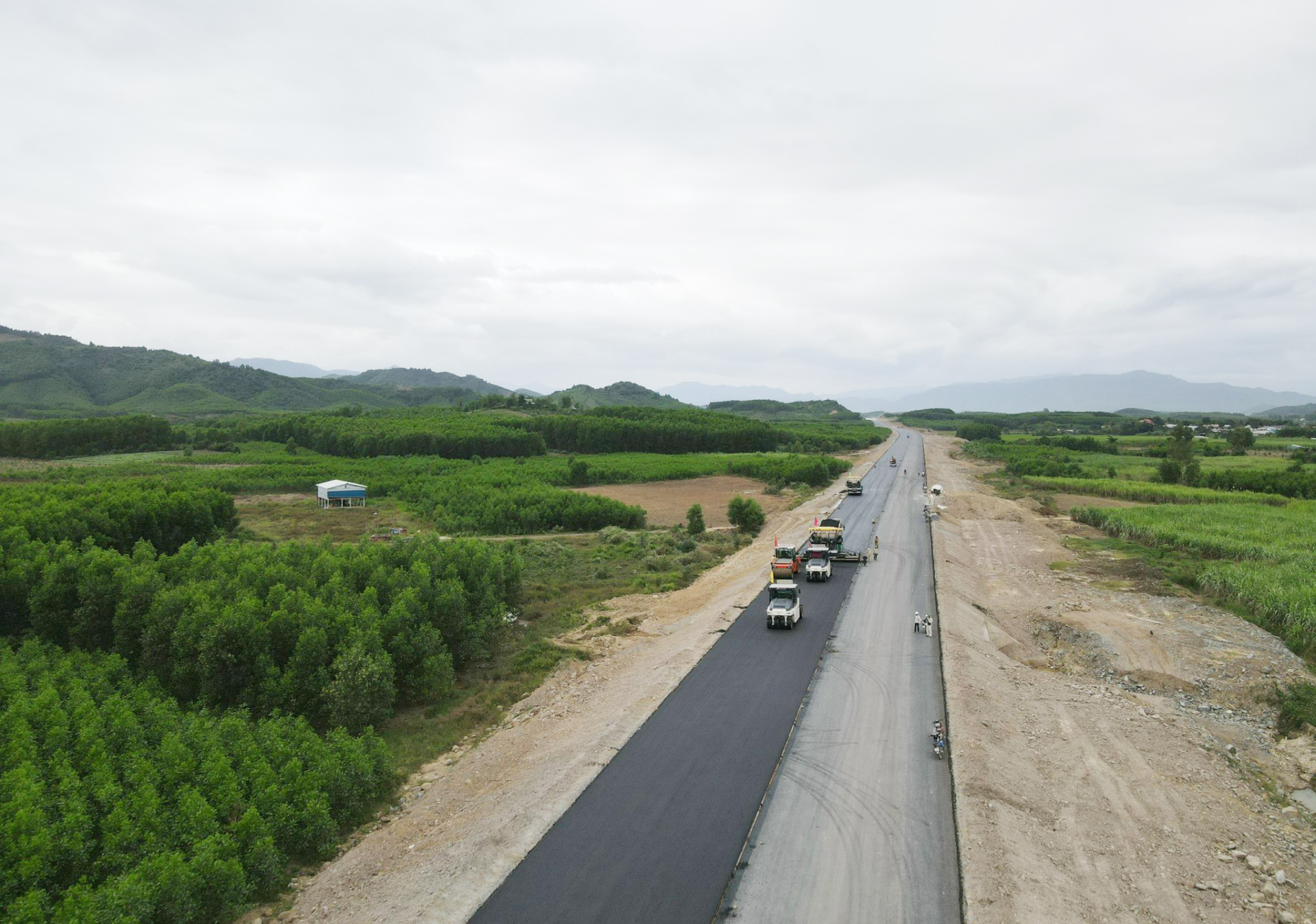 Dự án cao tốc Vân Phong - Nha Trang đang đạt tiến độ rất tốt
