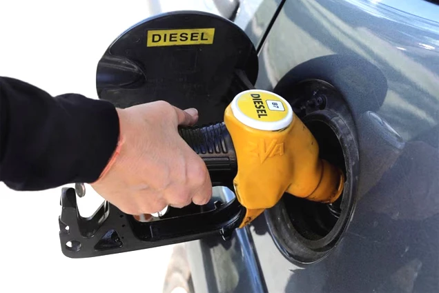 Giá xăng dầu hôm nay (24-3): Tuần trái chiều