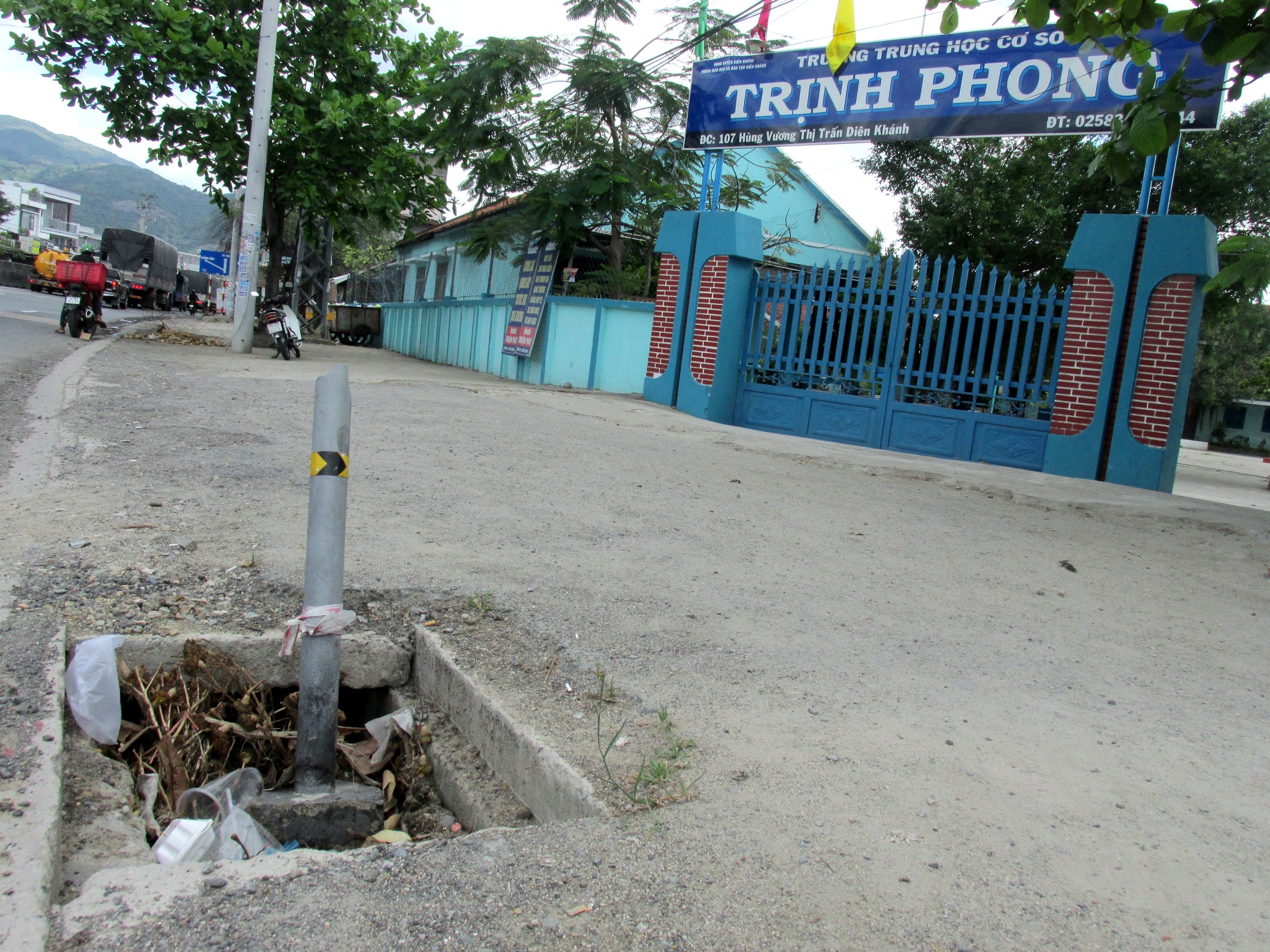 Hố ga bị sập nắp đậy