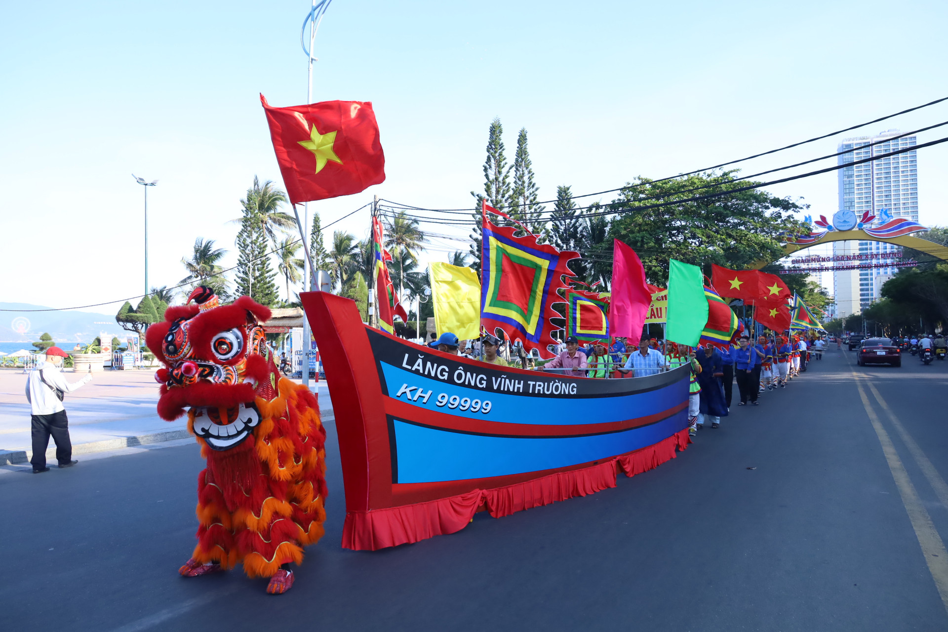 Mô hình chiếc thuyền của đoàn rước nghinh ông phường Vĩnh Trường.