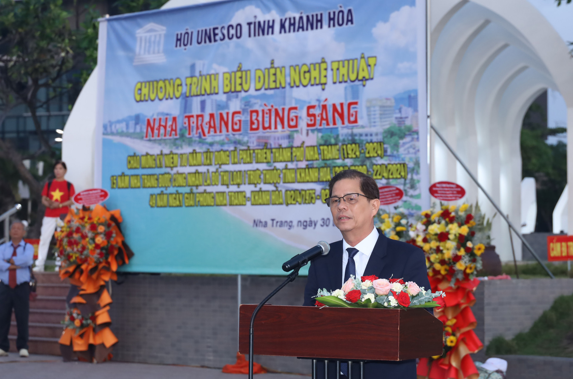 Đồng chí Nguyễn Tấn Tuân phát biểu tại chương trình.