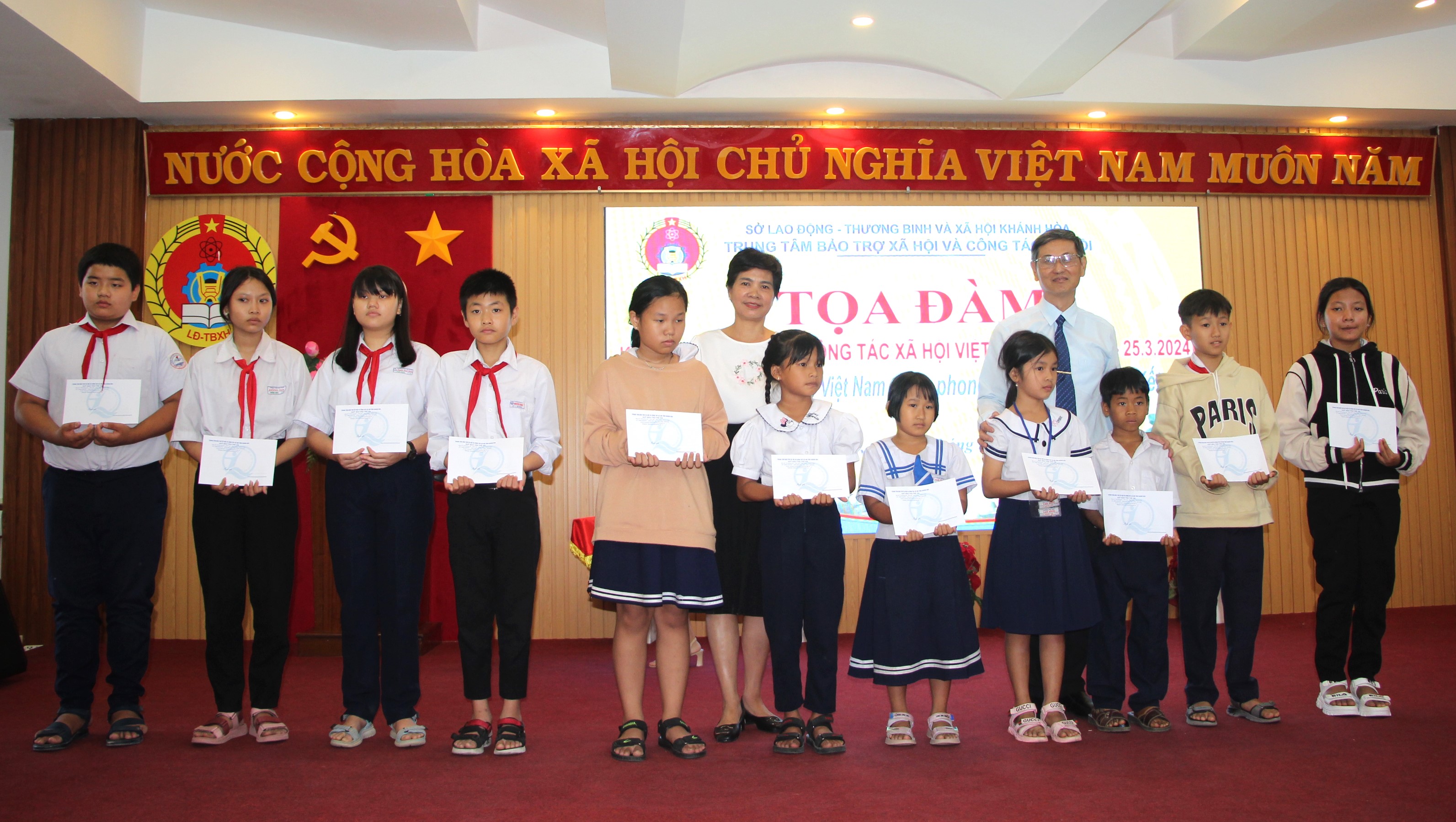 Tọa đàm kỷ niệm 8 năm Ngày Công tác xã hội Việt Nam