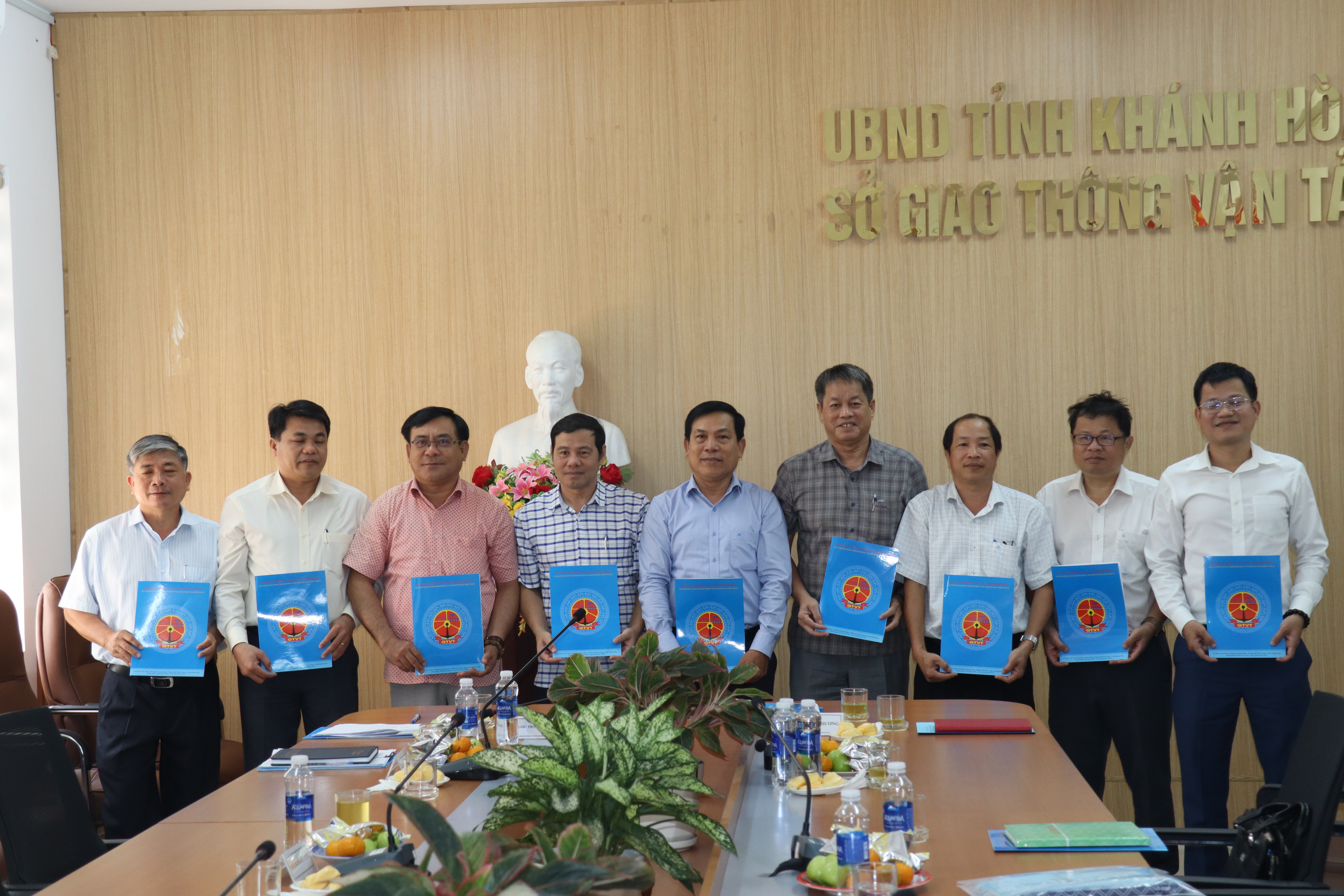 Khối thi đua các sở quản lý nhà nước (Khối 2) ký kết giao ước thi đua năm 2024