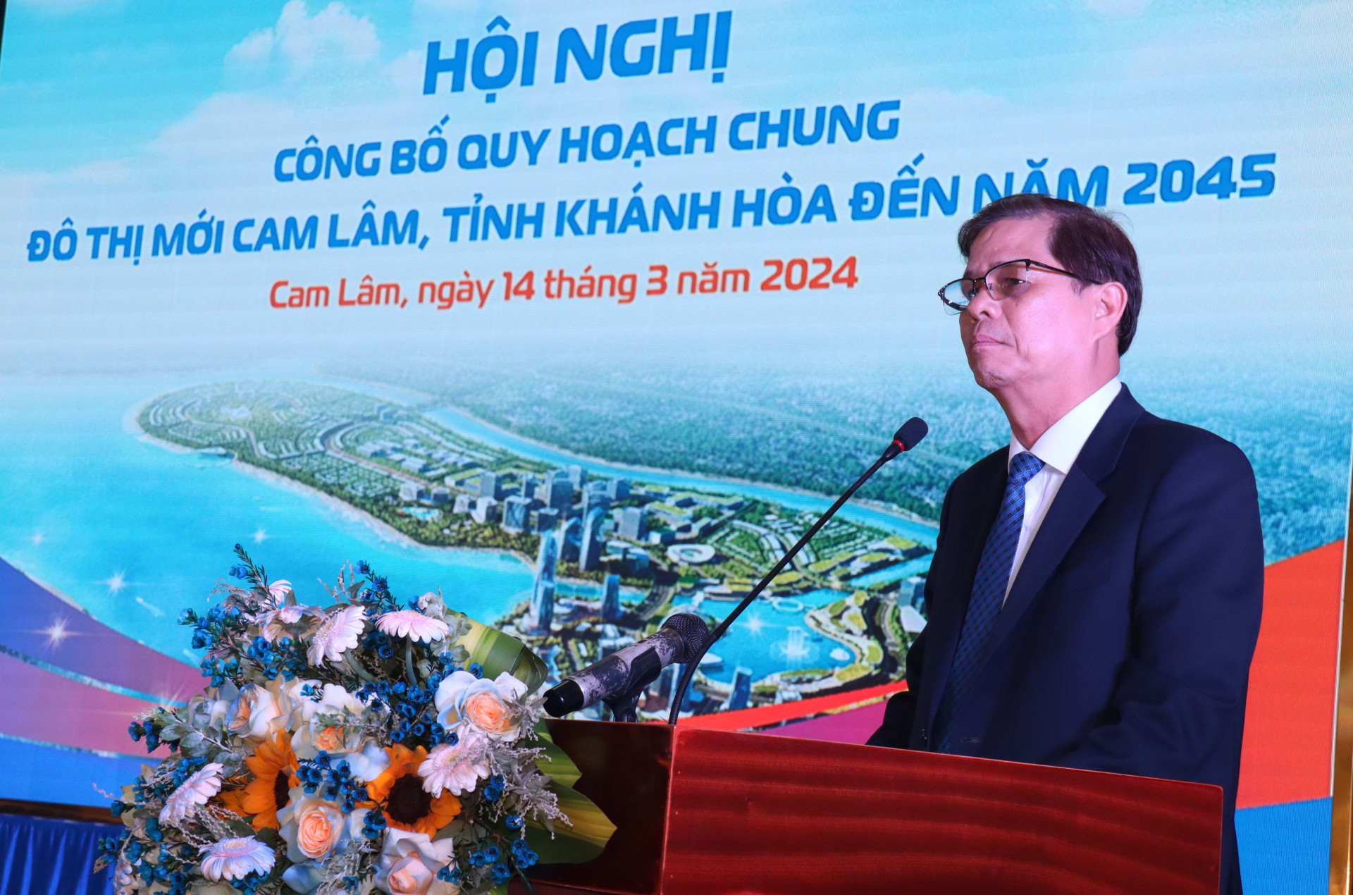 Ông Nguyễn Tấn Tuân phát biểu chỉ đạo tại hội nghị.