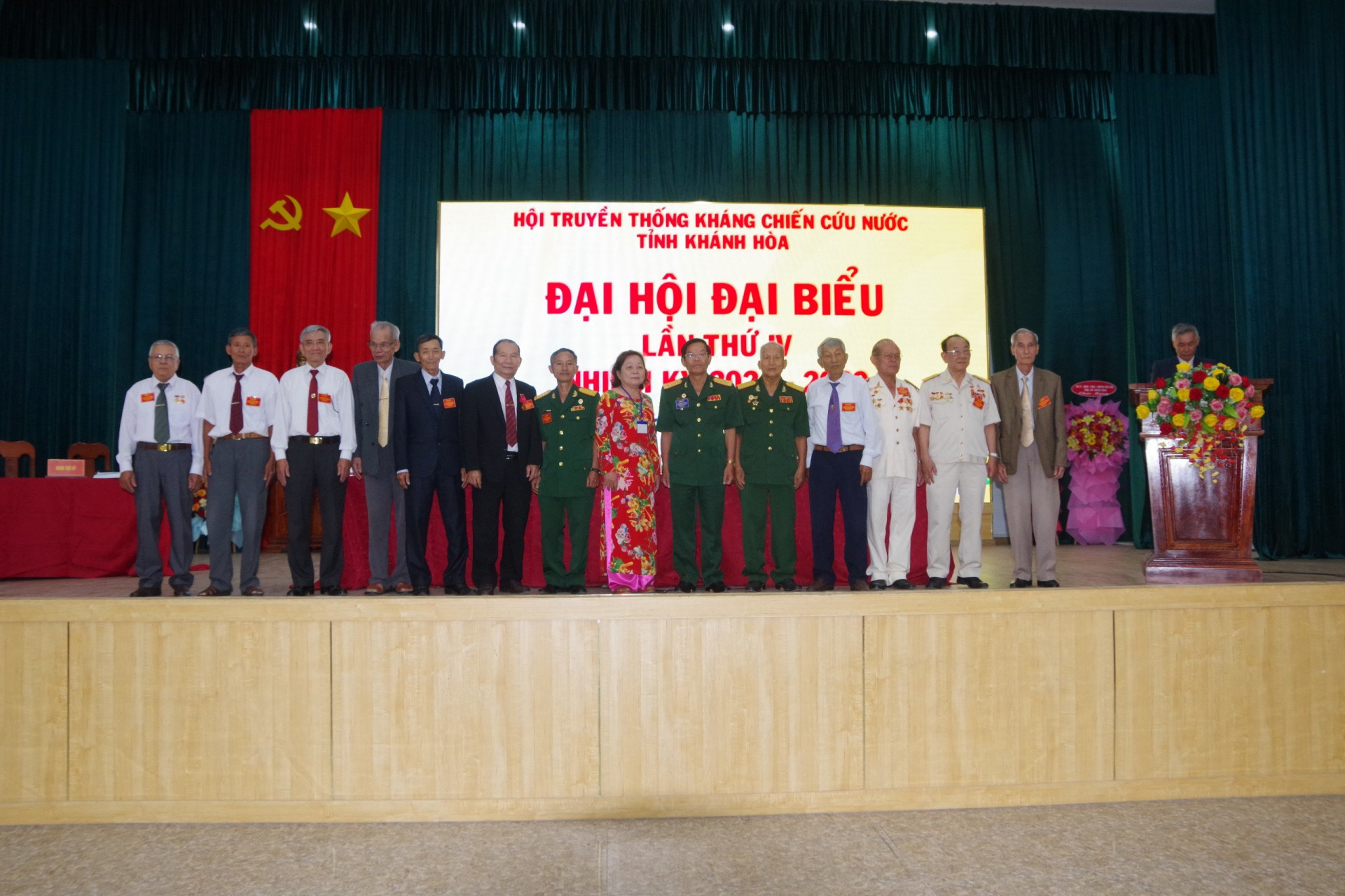 Ban Chấp hành Hội Truyền thống kháng chiến cứu nước tỉnh Khánh Hòa nhiệm kỳ 2024 - 2029 ra mắt đại hội.    