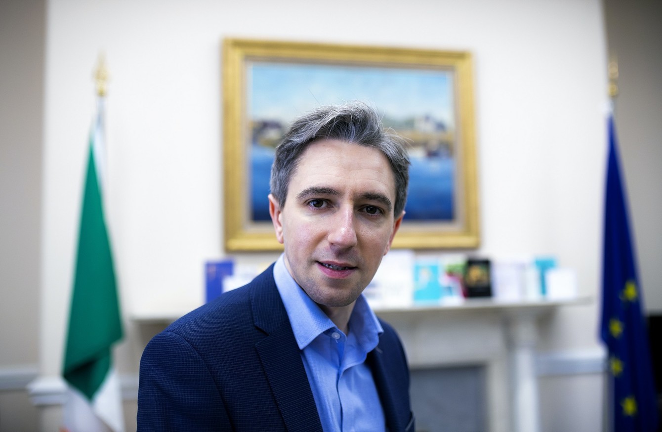 Ông Simon Harris sẽ có khoảng 1 năm để ngăn chặn nguy cơ đảng Fine Gael thất bại trong cuộc tổng tuyển cử có thể diễn ra vào đầu năm 2025. Ảnh: The Journal

