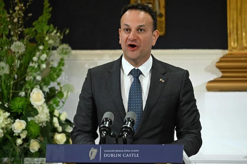 Thủ tướng trẻ tuổi nhất Ireland Leo Varadkar thông báo từ chức