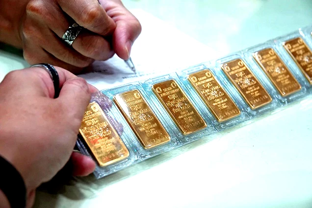 Giá vàng hôm nay (30-3): Giá vàng thế giới neo gần mức kỷ lục, trong nước giảm nhẹ