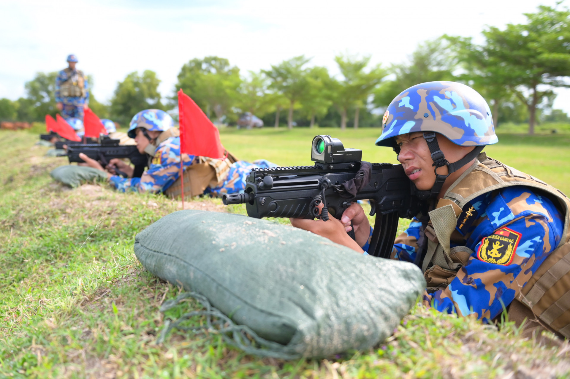 Huấn luyện sử dụng súng trường Tavor C.