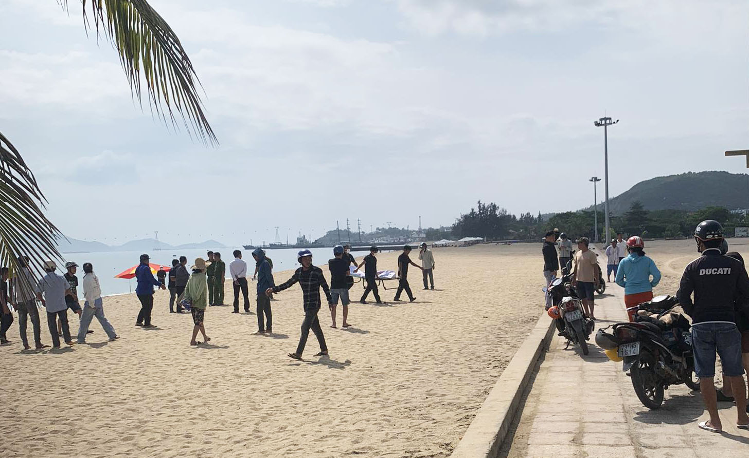 Đã tìm thấy thi thể nạn nhân bị sóng lớn nhấn chìm khi tắm biển