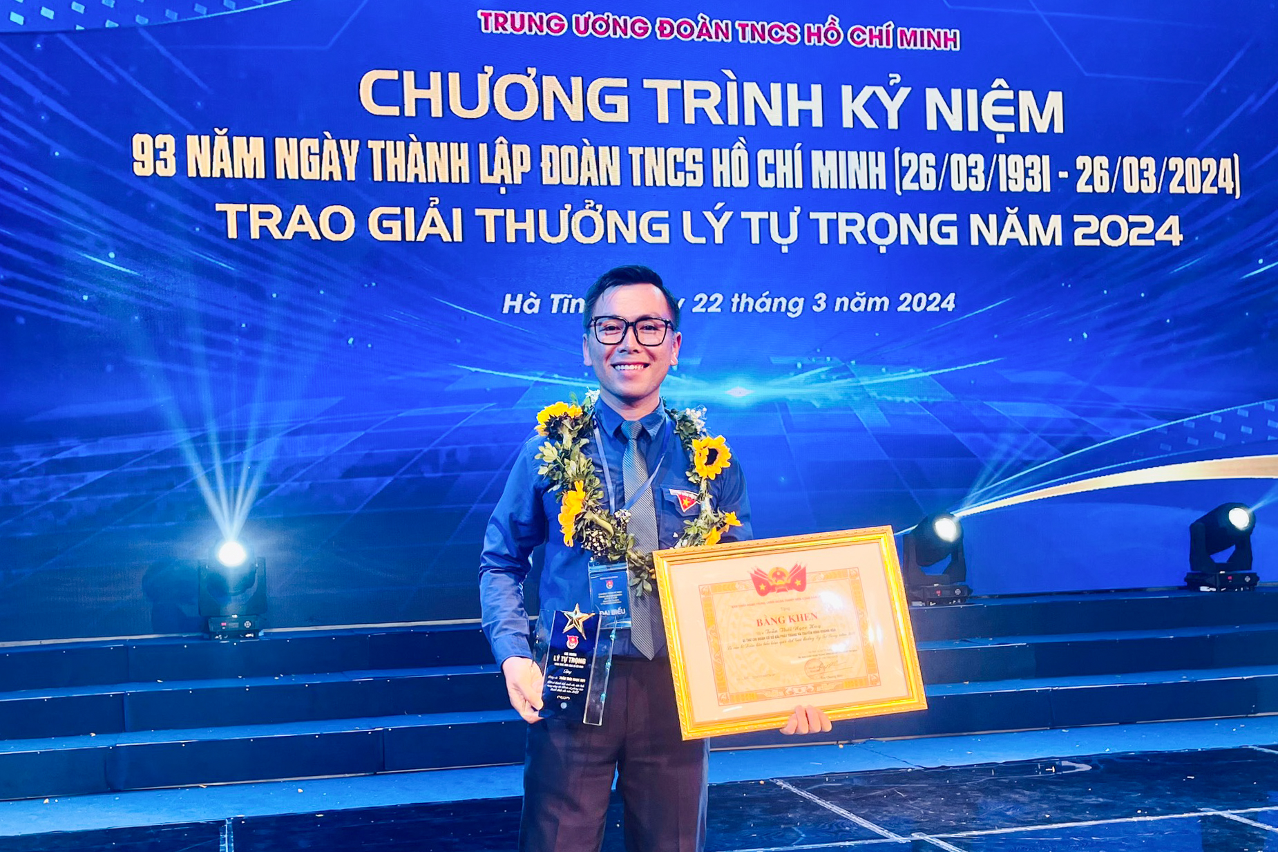 Anh Trần Thái Ngọc Huy nhận Giải thưởng Lý Tự Trọng năm 2024.