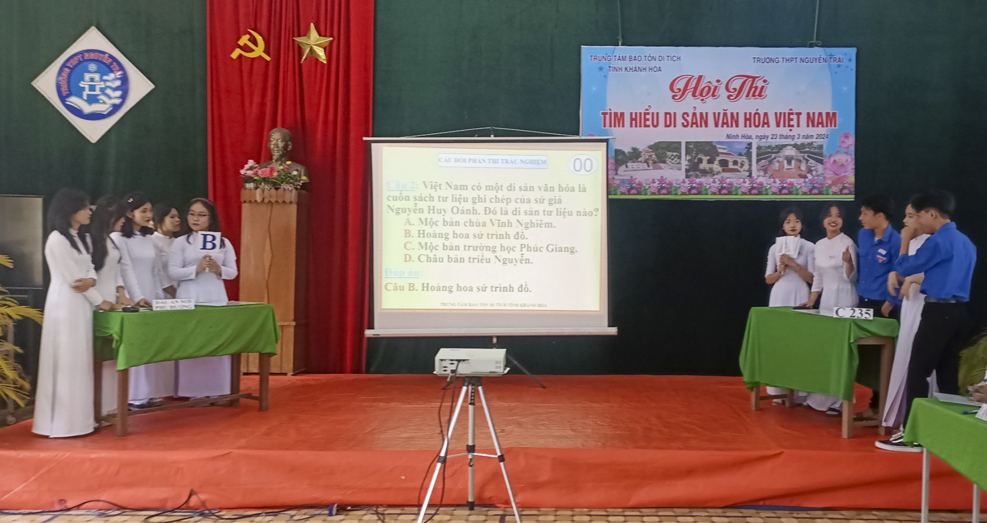 Các em thể hiện phần thi 