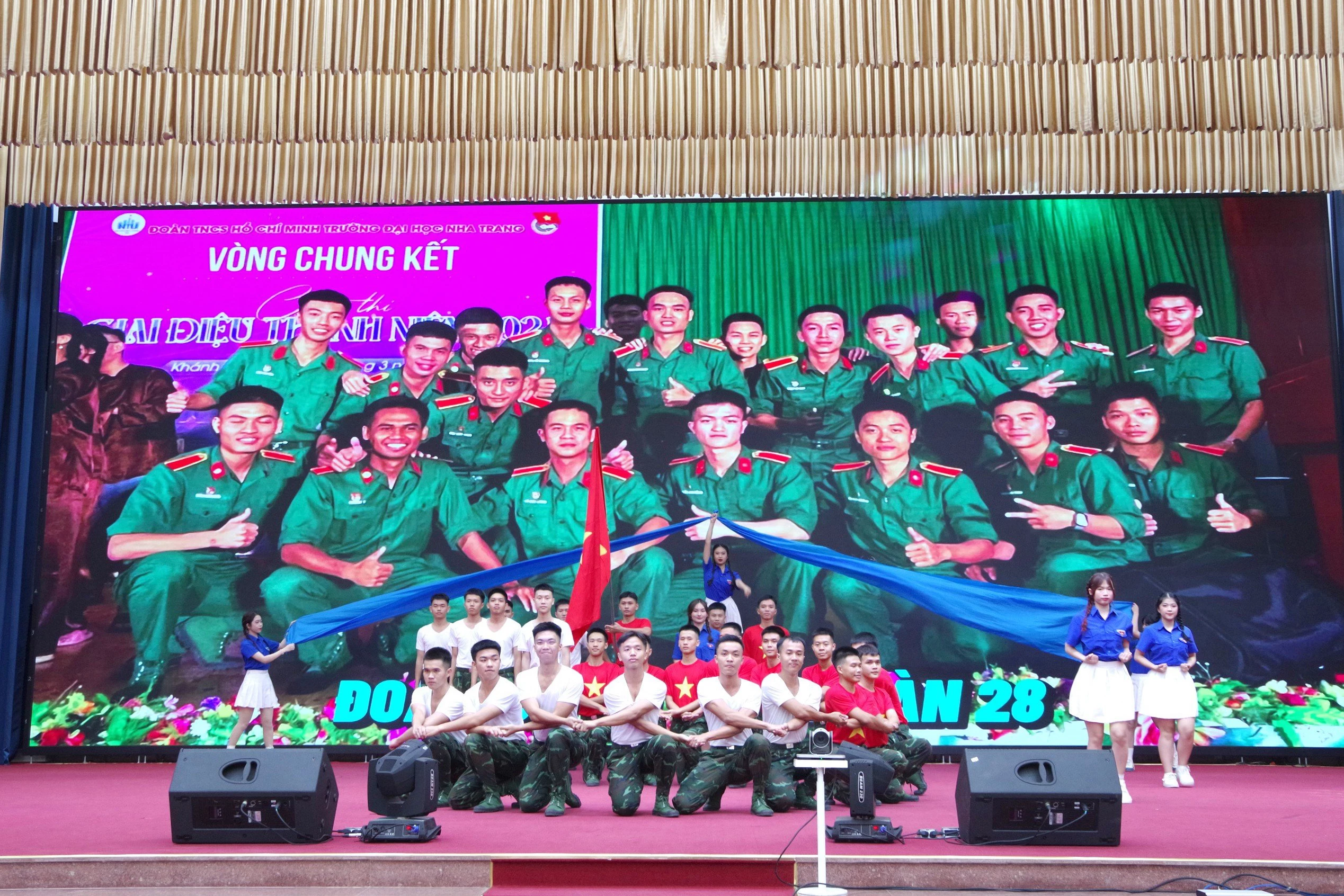 Liên hoan Câu lạc bộ Acoustic và đồng diễn các vũ điệu trong sinh hoạt tập thể cho bộ đội năm 2024