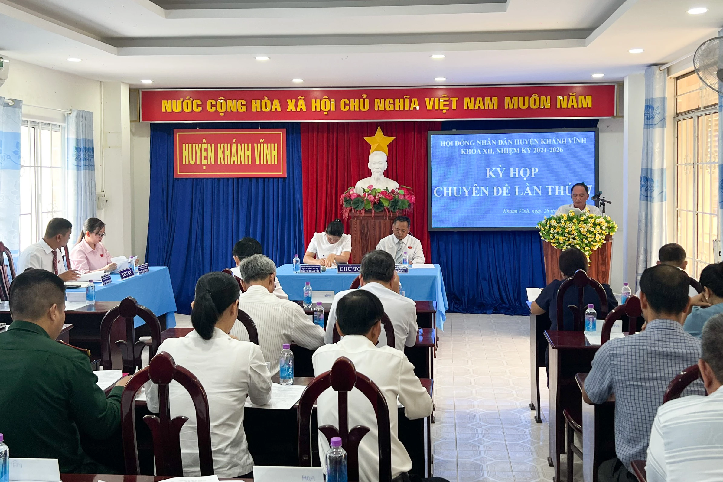 HĐND huyện Khánh Vĩnh tổ chức kỳ họp chuyên đề lần thứ 17