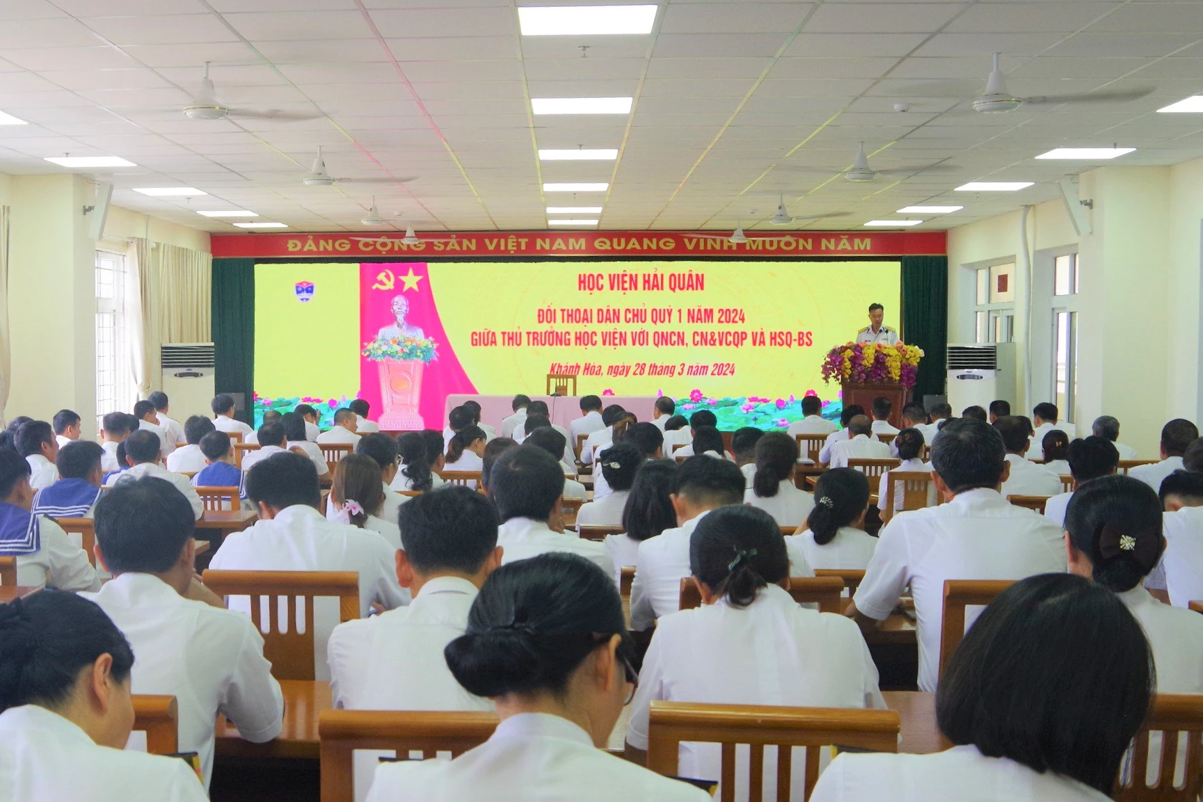 Học viện Hải quân tổ chức đối thoại dân chủ Quý I