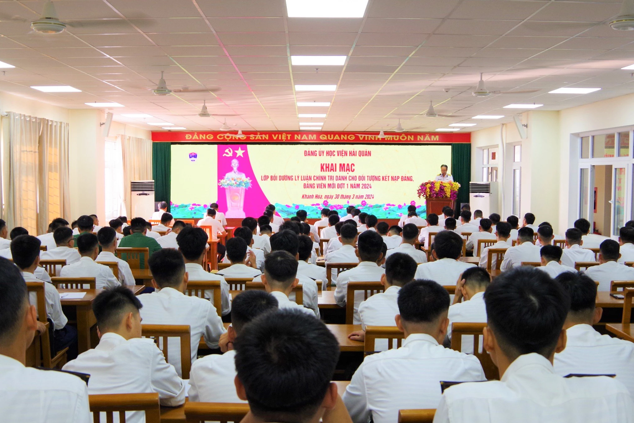 Đảng ủy Học viện Hải quân: Bồi dưỡng lý luận chính trị cho đảng viên mới và đối tượng kết nạp Đảng