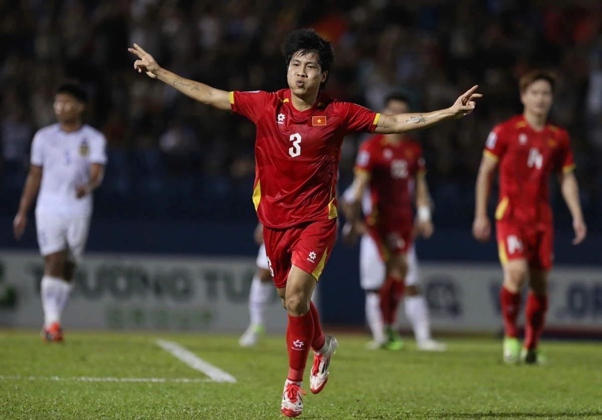 Tuyển Việt Nam thắng đậm Lào