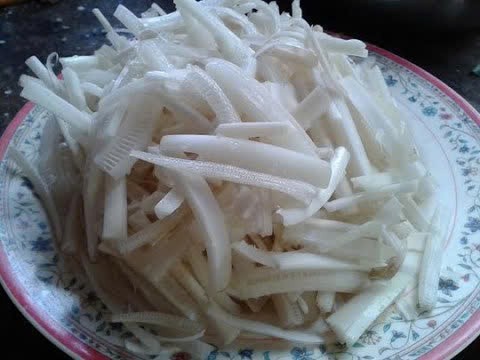 Lợi ích không ngờ của nõn chuối đối với sức khỏe