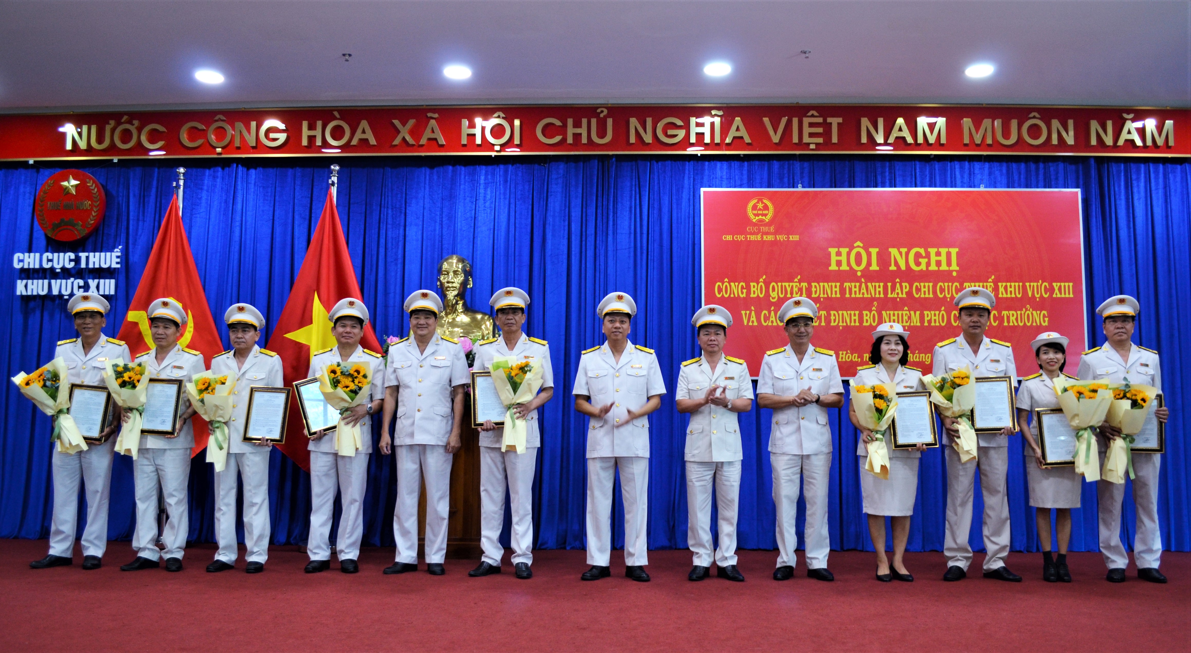 Các Phó Chi cục trưởng Chi cục Thuế khu vực XIII được bổ nhiệm.