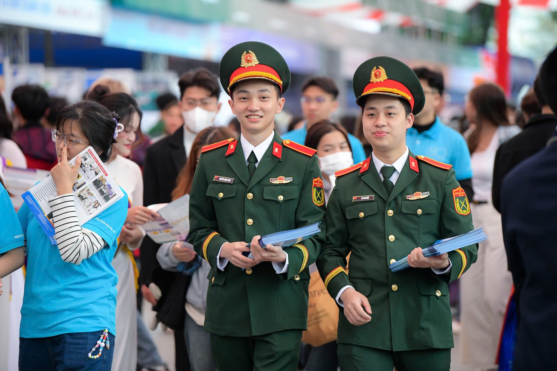 Các trường khối quân đội chỉ tuyển sinh nguyện vọng 1. Ảnh: Nam Trần