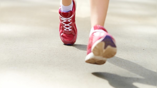 5 lợi ích bất ngờ khi đi bộ 10 phút sau bữa tối