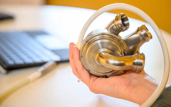 Tim nhân tạo BiVACOR là máy bơm máu quay cấy ghép đầu tiên trên thế giới có thể thay thế hoàn toàn tim người.