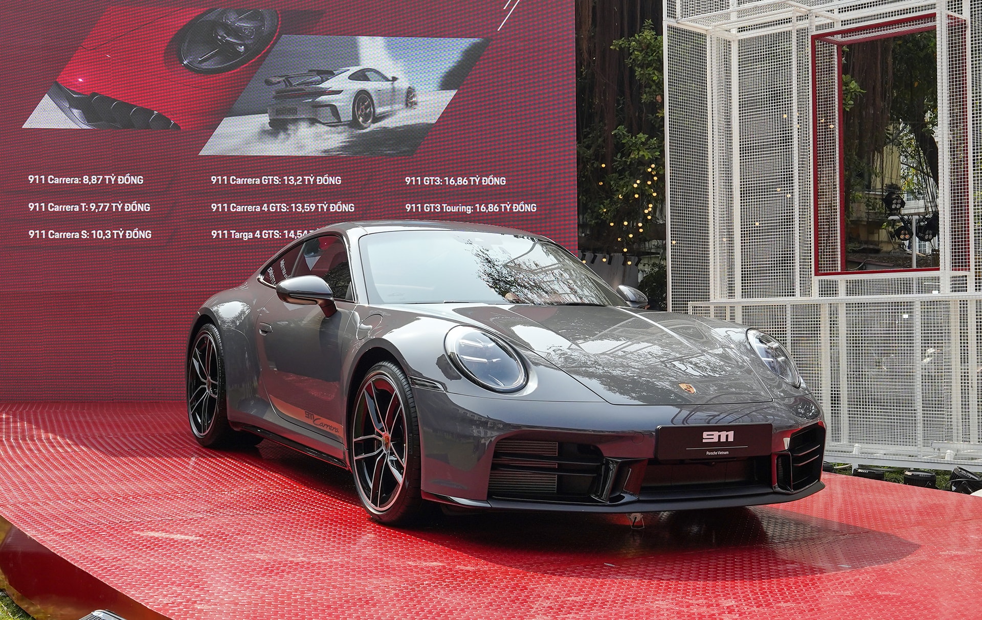 Loạt ô tô mới trình làng tại Việt Nam trong tháng 3-2025