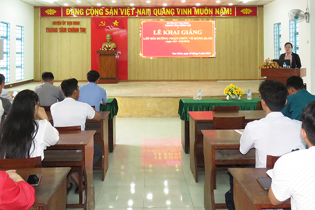 Lễ khai giảng lớp bồi dưỡng