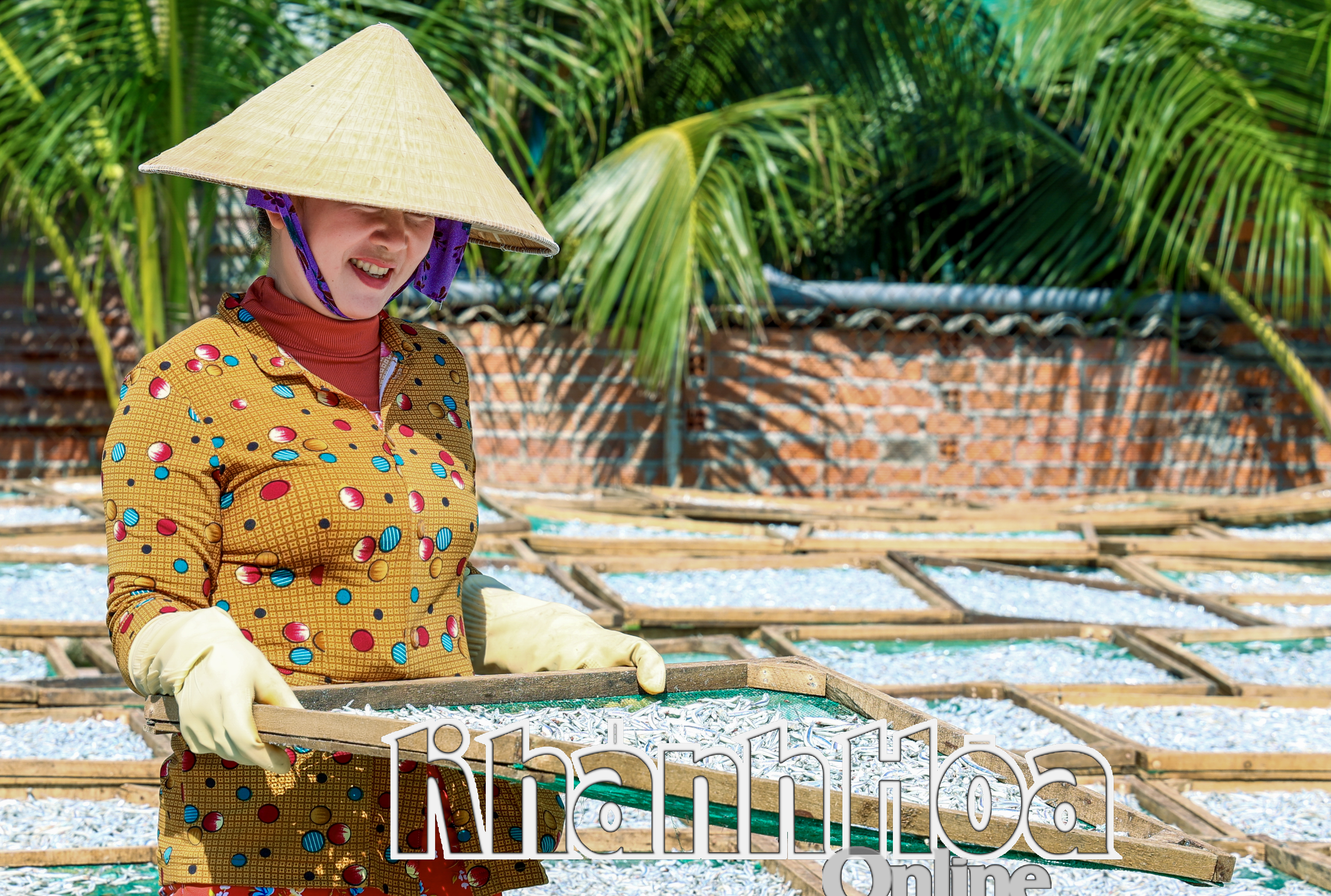 Giữ nghề truyền thống của quê hương 