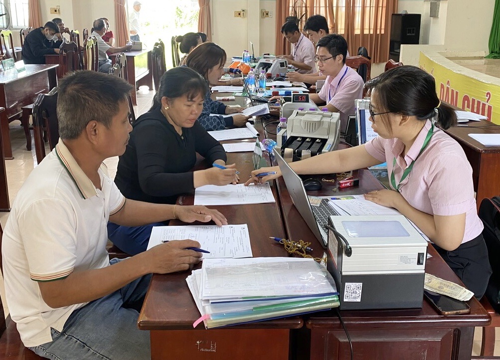 Ngân hàng Chính sách xã hội thị xã Ninh Hòa: Giải ngân 2,3 tỷ đồng vốn vay cho người dân xã Ninh Bình