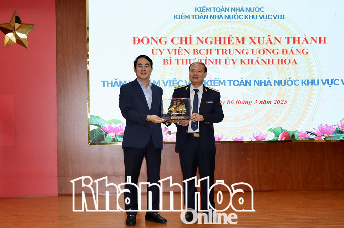 Bí thư Tỉnh ủy Nghiêm Xuân Thành làm việc với Kiểm toán Nhà nước khu vực VIII