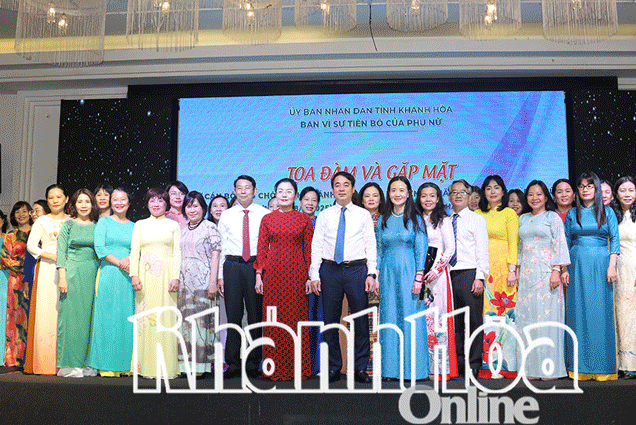 Podcast: Bản tin ngày 8-3