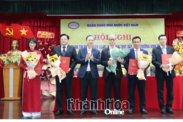 Podcast: Bản tin ngày 18-3