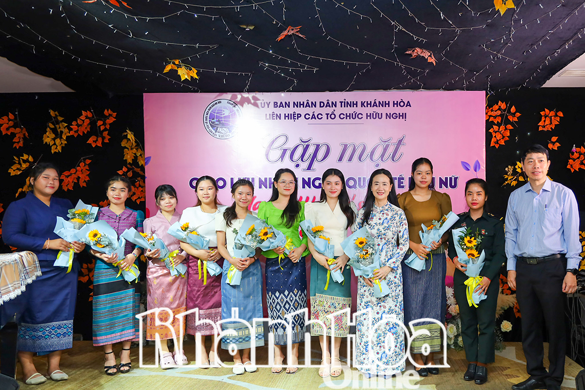 Gặp mặt 50 phụ nữ người nước ngoài nhân kỷ niệm Ngày Quốc tế Phụ nữ