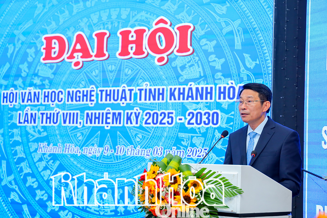 Ông Đinh Văn Thiệu phát biểu tại đại hội.