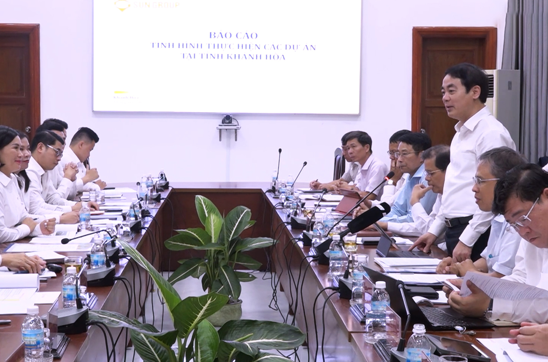 Lãnh đạo tỉnh Khánh Hòa làm việc với Tập đoàn Sun Group