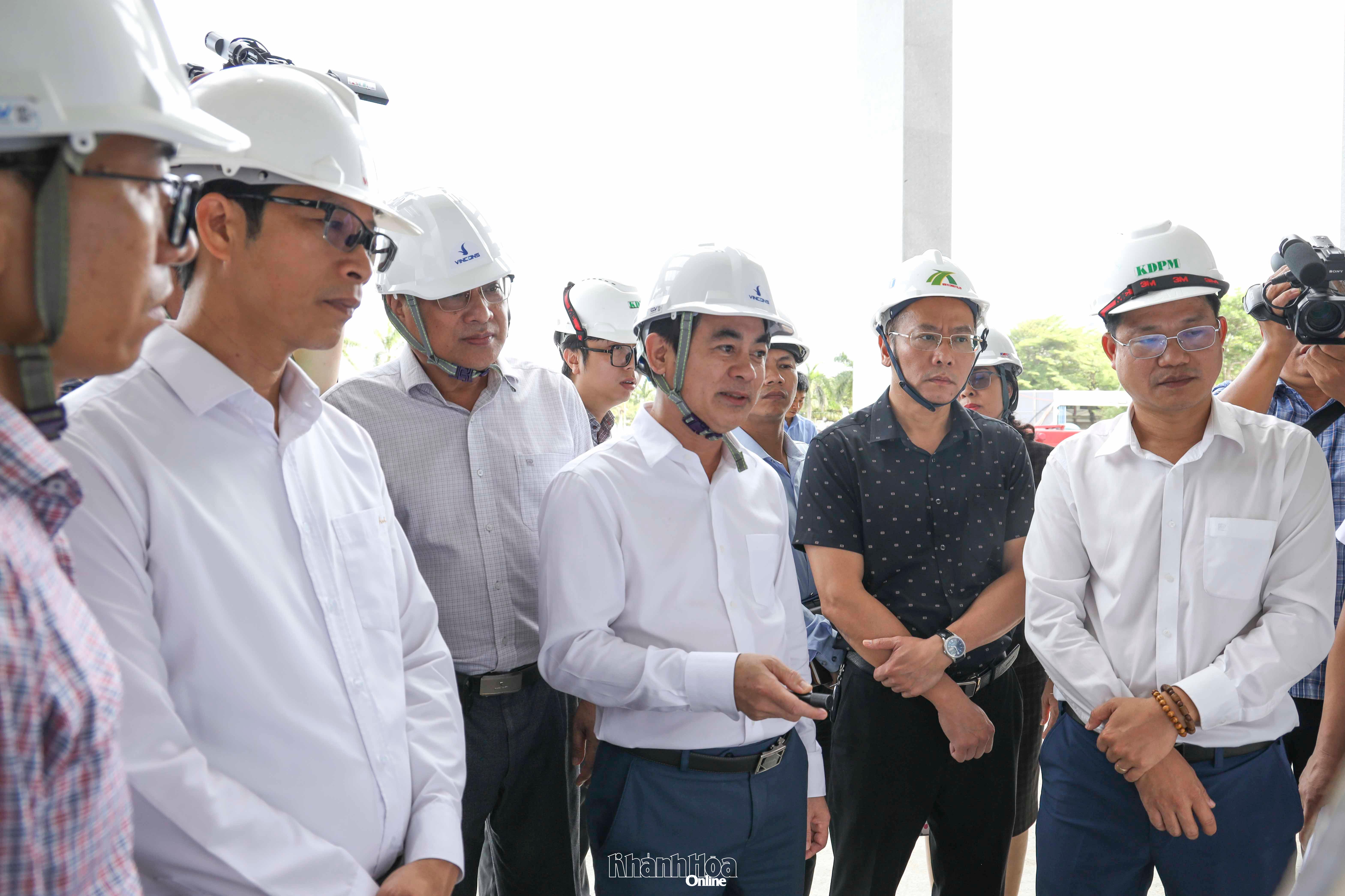 Bí thư Tỉnh ủy Khánh Hòa Nghiêm Xuân Thành kiểm tra tiến độ công trình trụ sở làm việc của Tỉnh ủy, Đoàn Đại biểu Quốc hội và HĐND tỉnh, UBND tỉnh