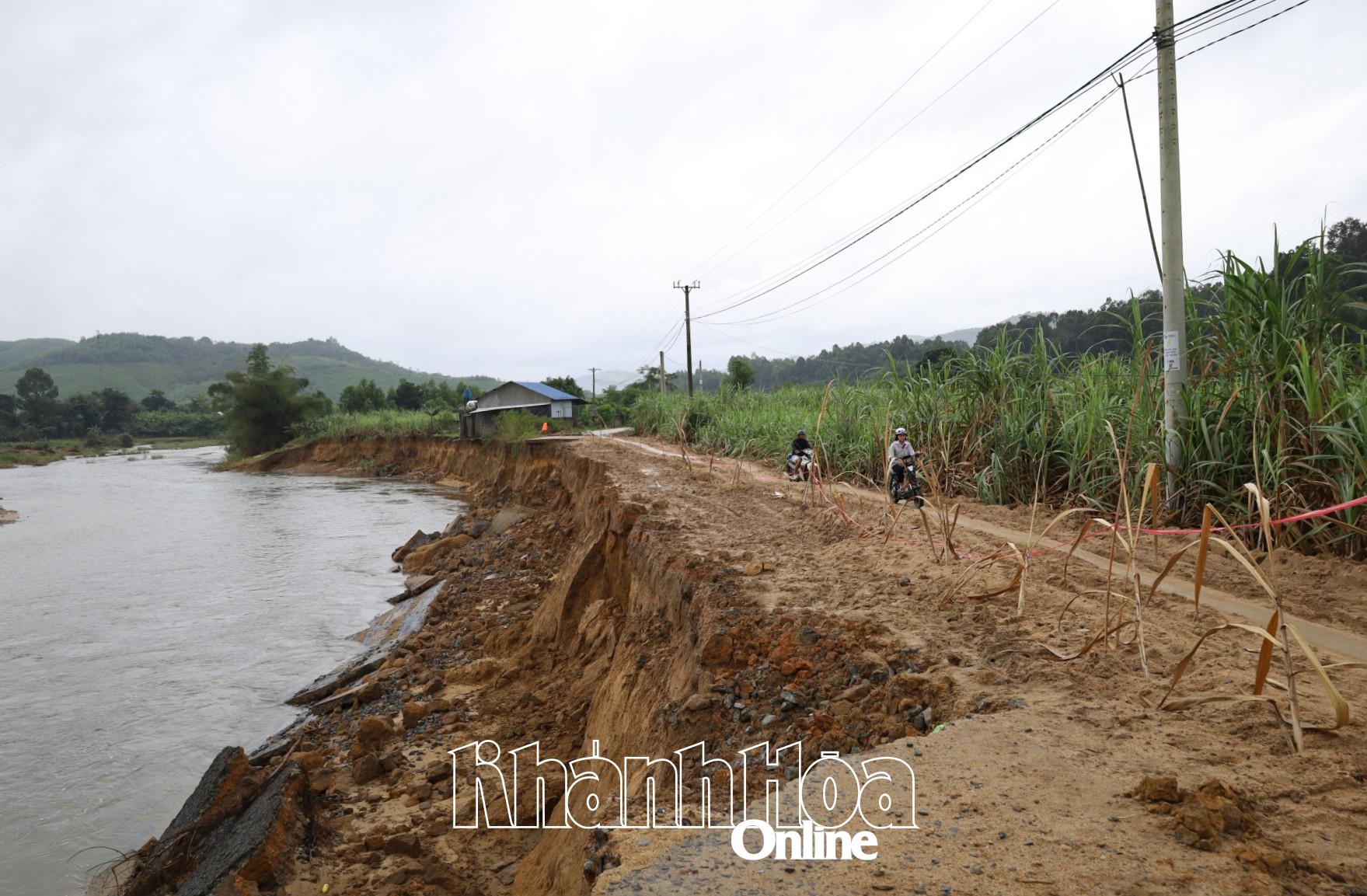 Thống nhất chủ trương hỗ trợ đầu tư kè chống sạt lở sông Máu