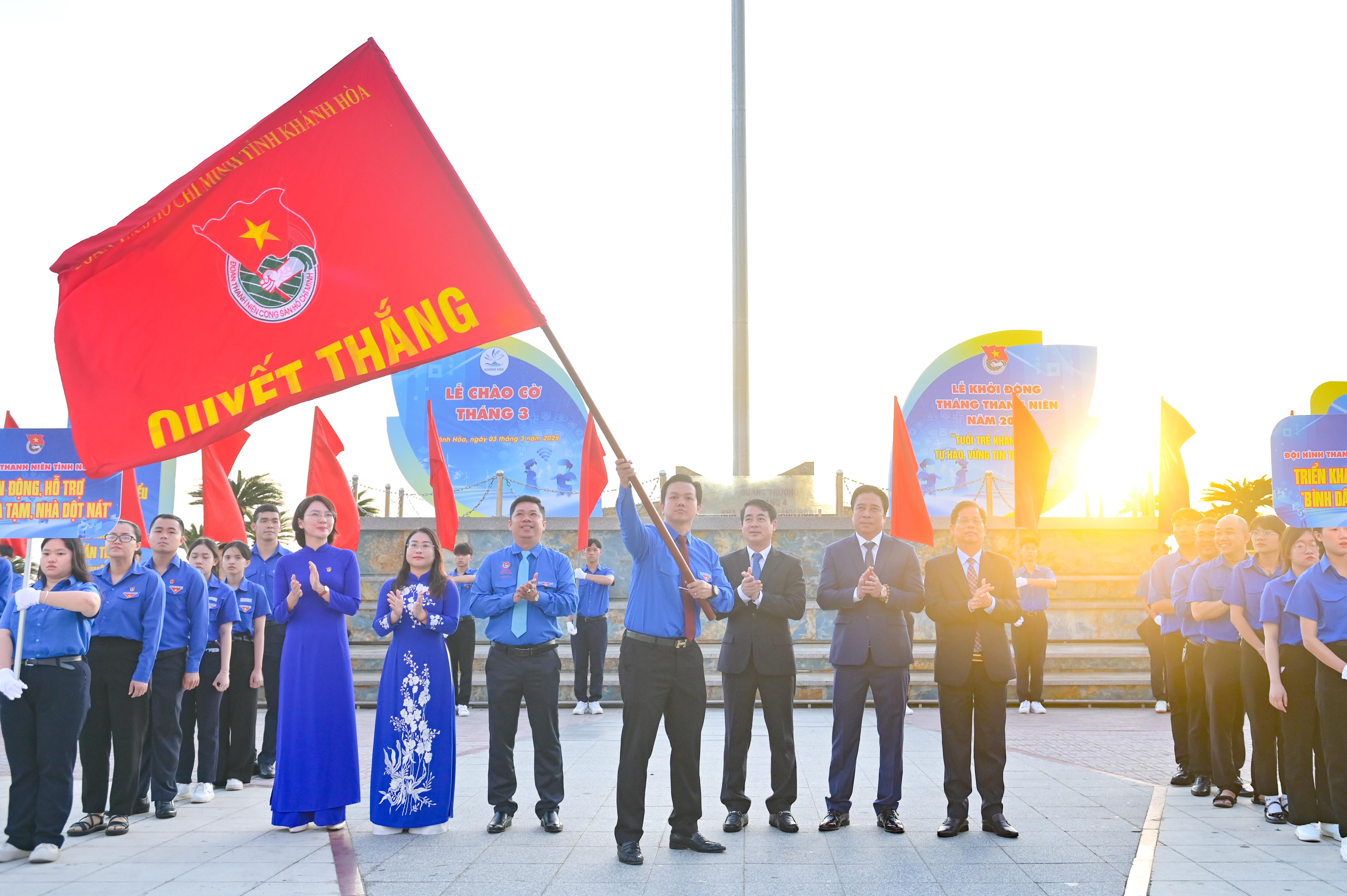 Lễ chào cờ tháng Ba và khởi động Tháng Thanh niên năm 2025