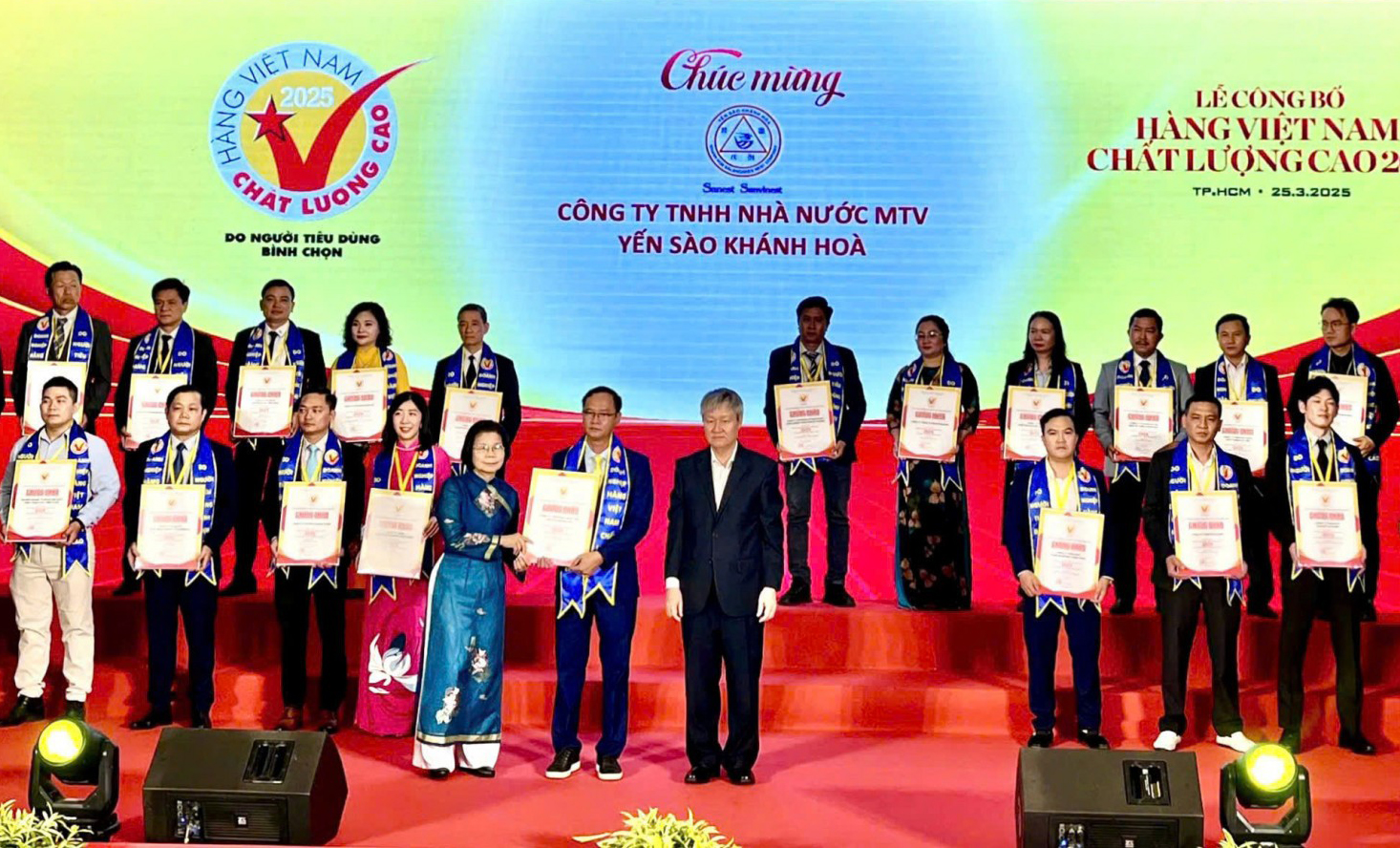 Yến sào Khánh Hòa 16 lần liên tiếp đạt Hàng Việt Nam chất lượng cao