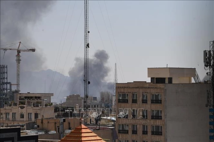 Các nước gấp rút sơ tán công dân giữa xung đột Trung Đông