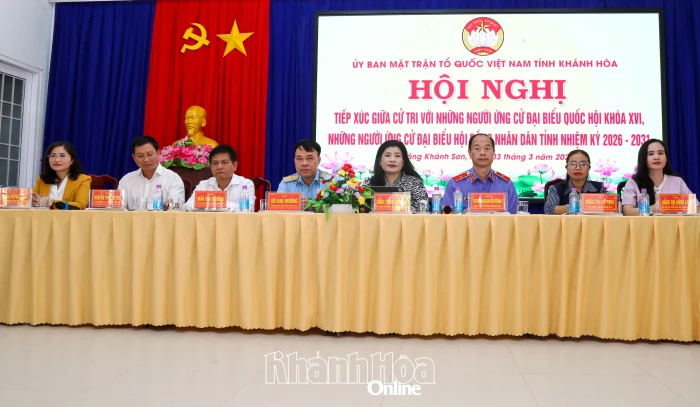 Người ứng cử đại biểu Quốc hội khóa XVI và đại biểu HĐND tỉnh tiếp xúc cử tri xã Đông Khánh Sơn và Tây Khánh Sơn