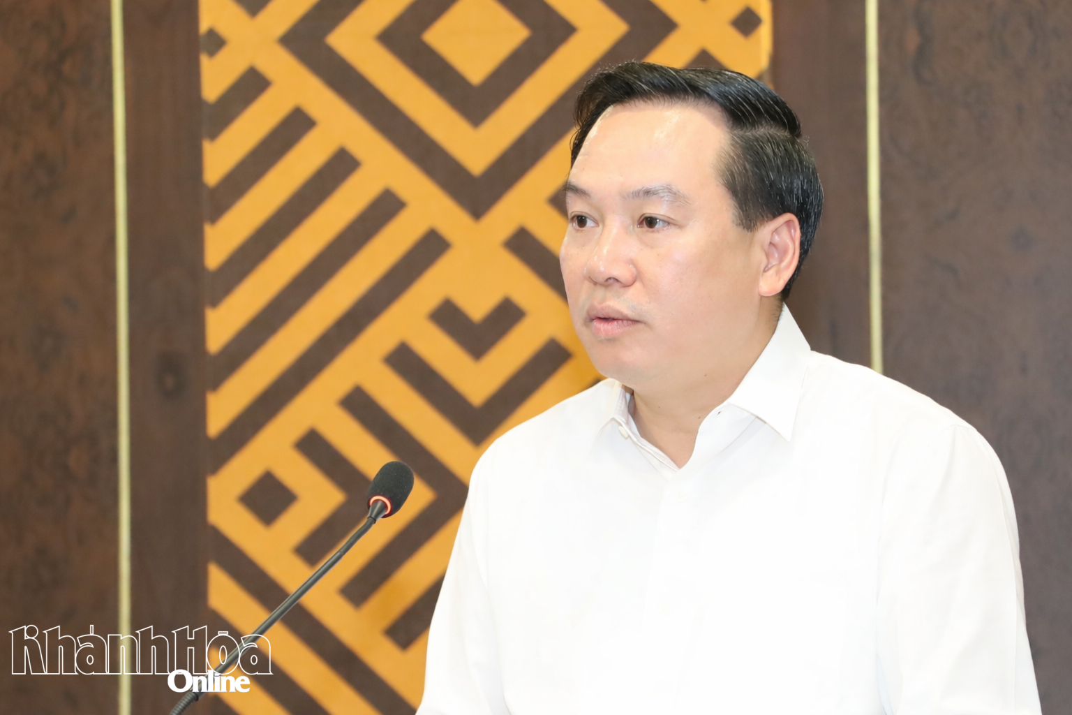 Đồng chí Hồ Xuân Trường phát biểu tại hội nghị.