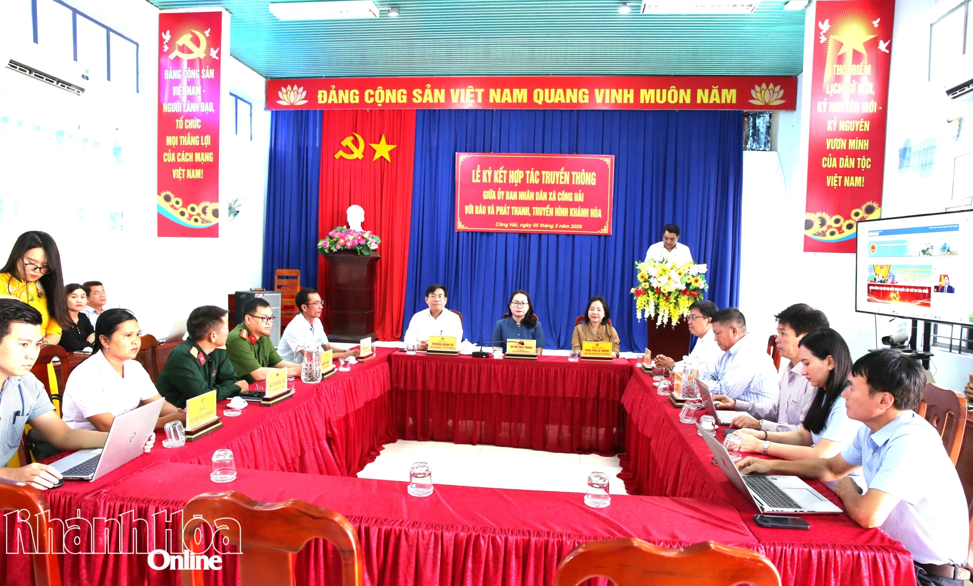 Quang cảnh lễ ký kết