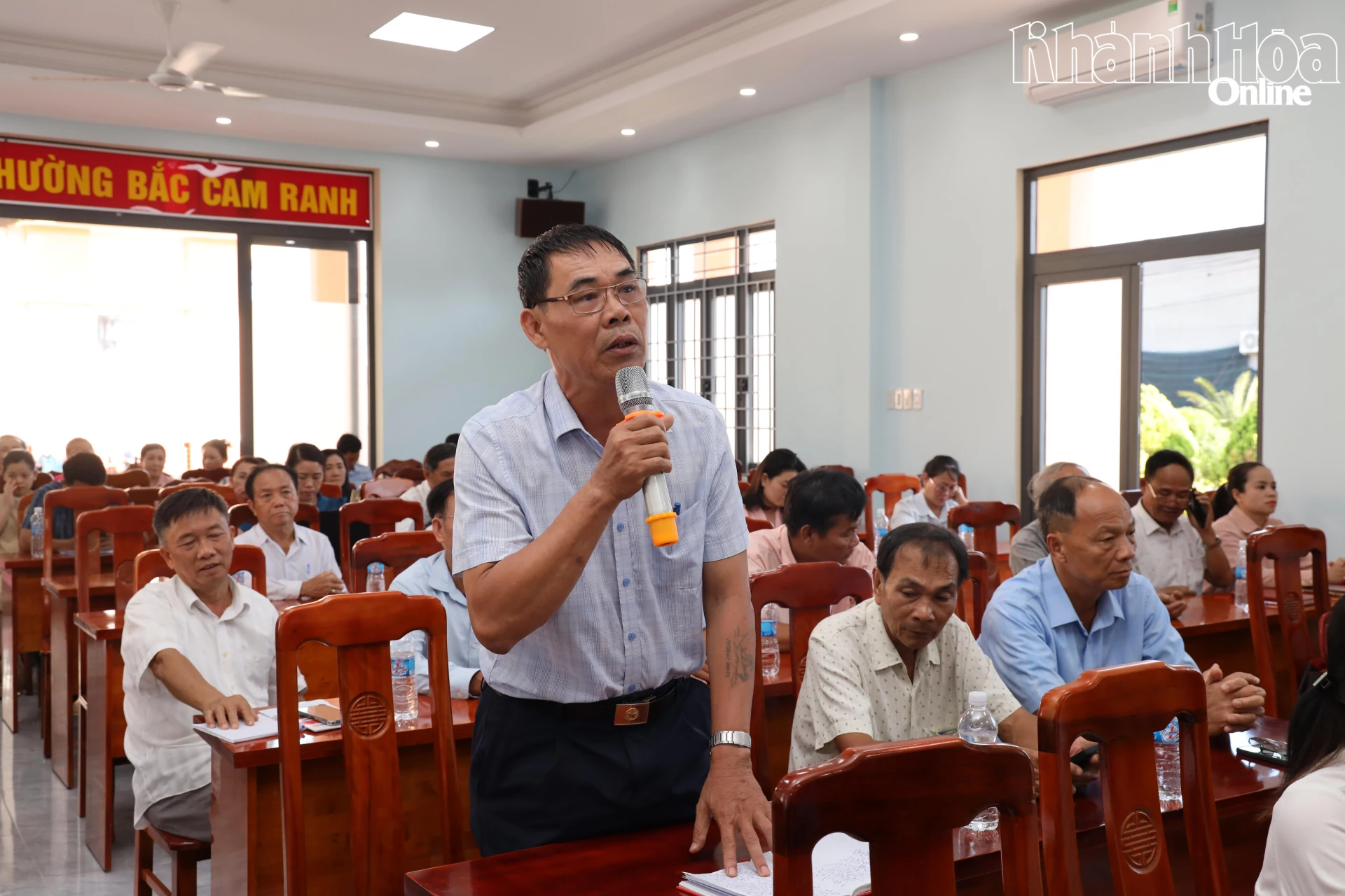 Cử tri phường Bắc Cam Ranh phát biểu