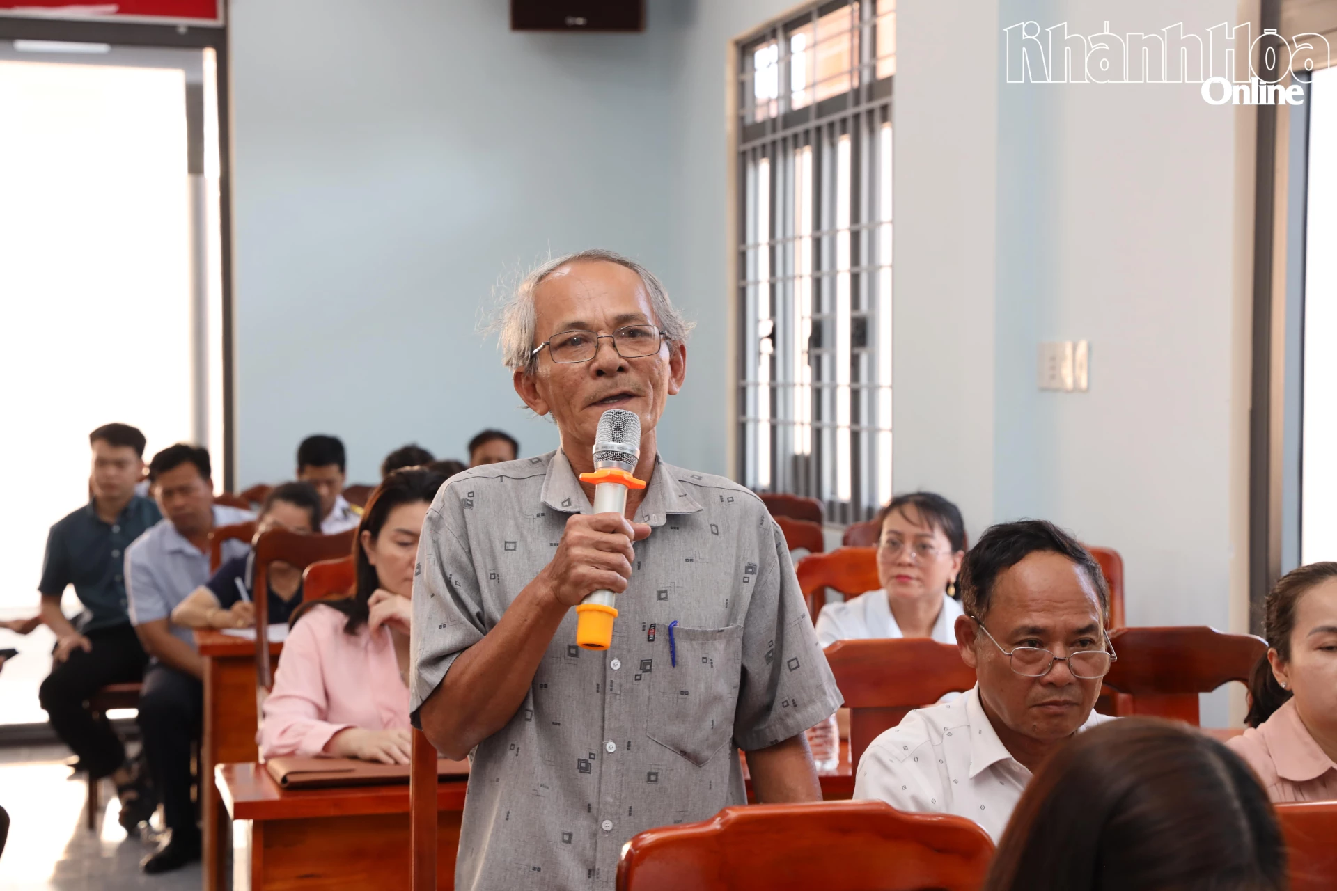 Cử tri xã Cam Lâm phát biểu