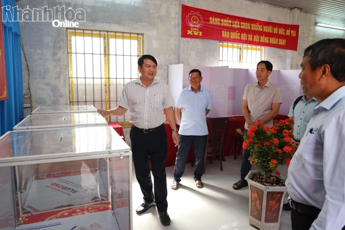 Trưởng Ban Tổ chức Tỉnh ủy Lương Đức Hải kiểm tra công tác chuẩn bị bầu cử tại các địa phương