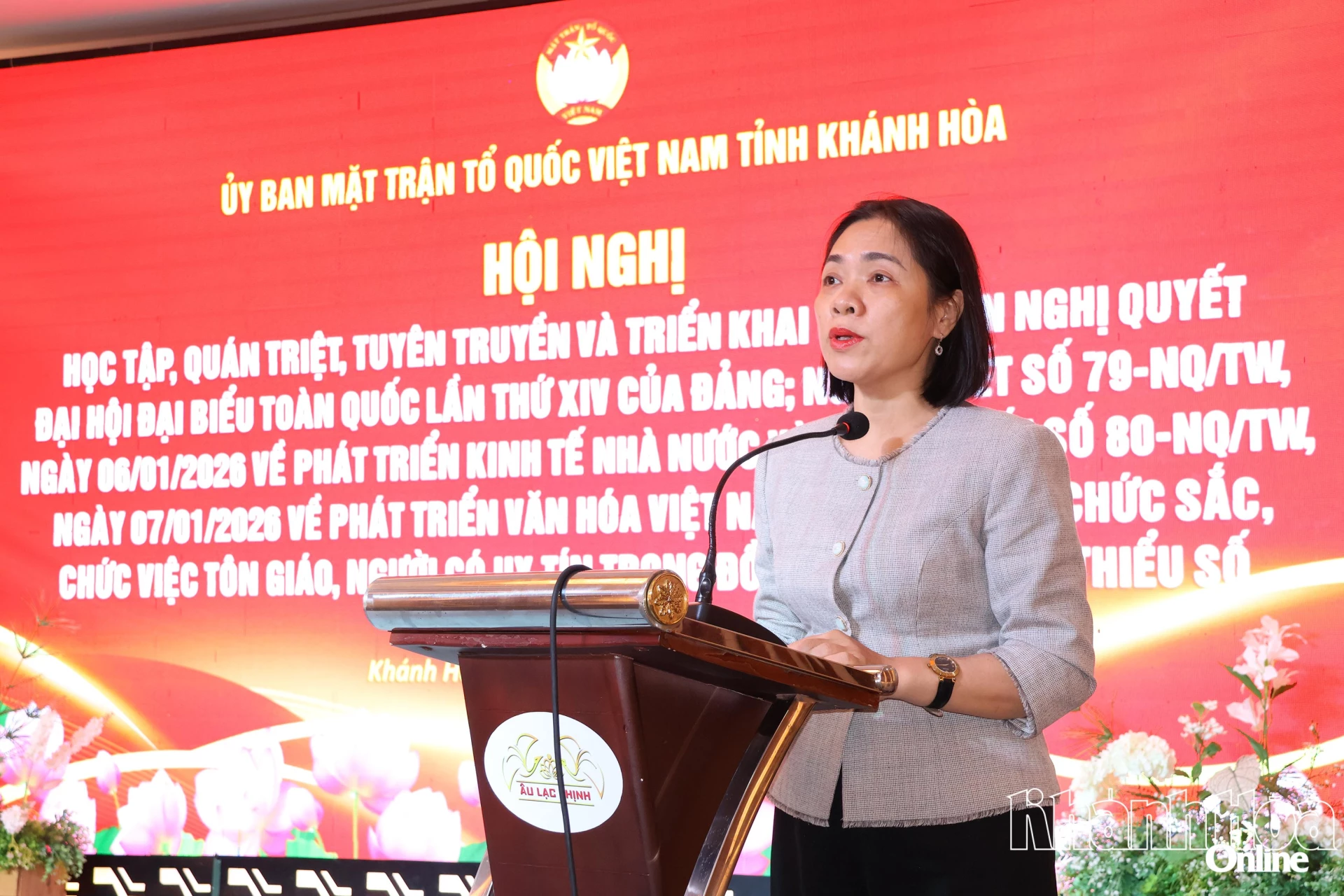 Đồng chí Trần Thu Mai - Ủy viên Ban Thường vụ Tỉnh ủy, Phó Chủ tịch Thường trực Ủy ban MTTQ Việt Nam tỉnh phát biều khai mạc hội nghị.